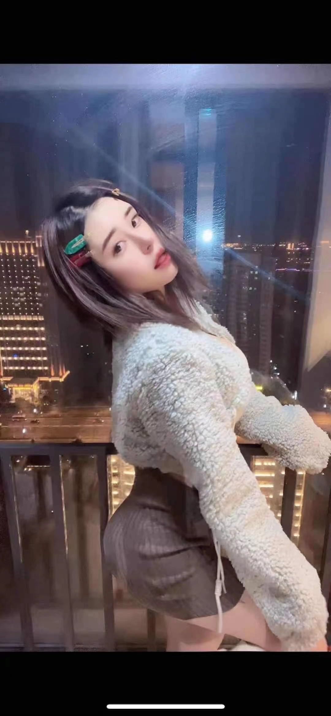 个人兼职的mm 身材绝绝子